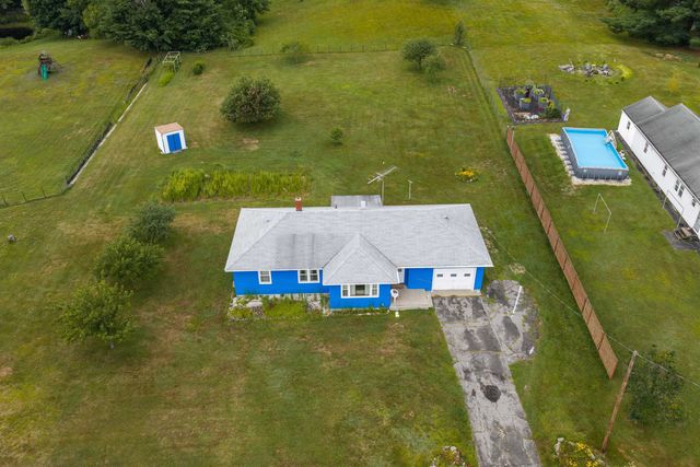 12 Norris Road, Pittsfield, NH 03263