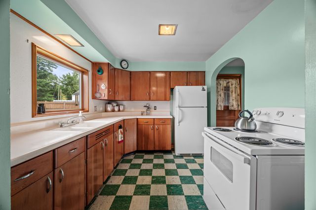 12 Norris Road, Pittsfield, NH 03263