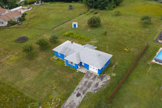 12 Norris Road, Pittsfield, NH 03263