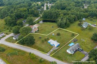 12 Norris Road, Pittsfield, NH 03263