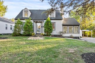 247 E Jeffrey Place, Columbus, OH 43214