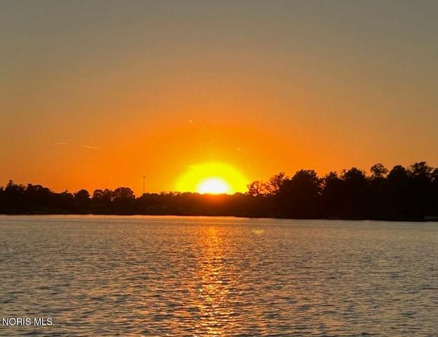 608 Oneida Drive, Montpelier, OH 43543