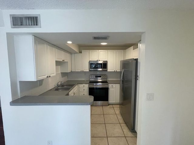 8243 Thames Boulevard D, Boca Raton, FL 33433