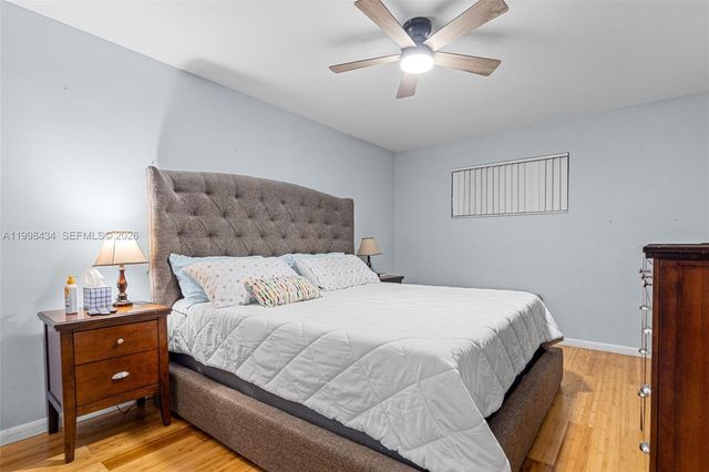 5214 W Park Rd, Hollywood, FL 33021