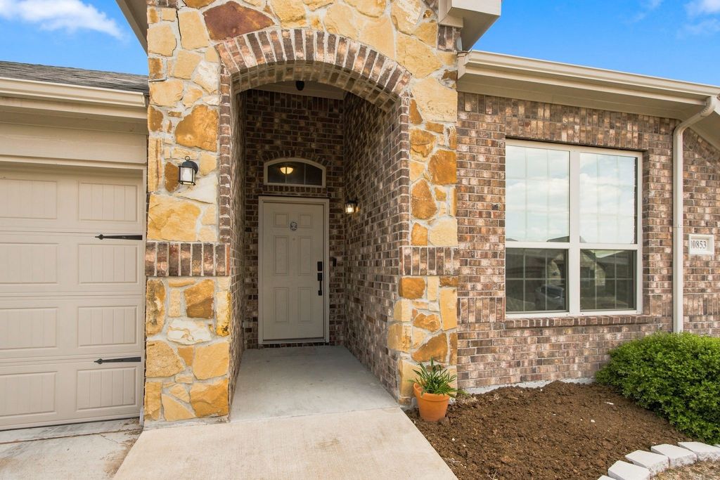 10853 Live Oak Creek Drive, Fort Worth, TX 76108 — photo 3