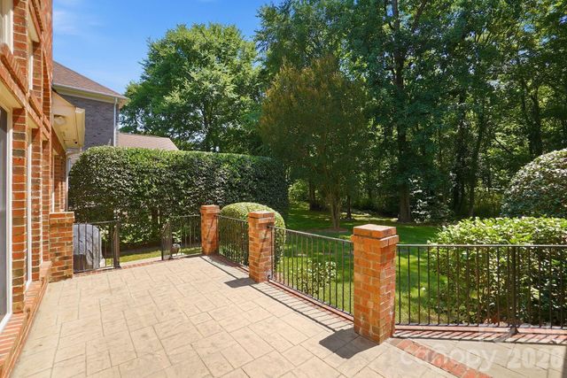 11649 James Richard Drive, Charlotte, NC 28277