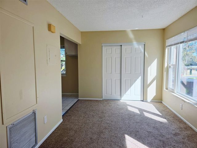 2257 WORLD PARKWAY BOULEVARD W 27, Clearwater, FL 33763