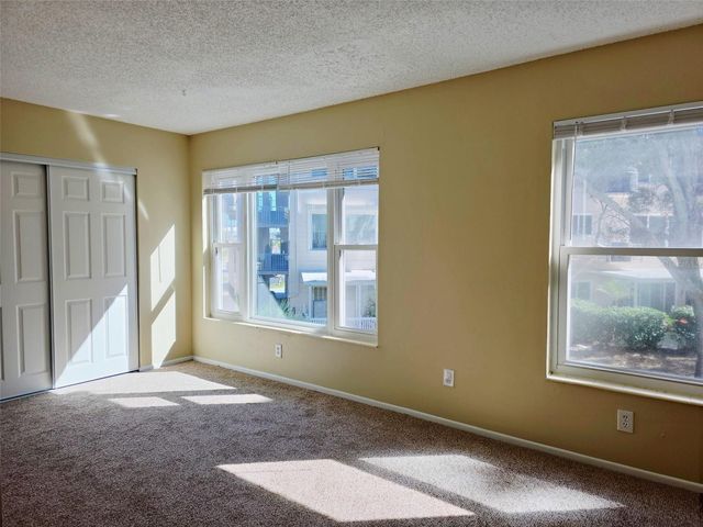 2257 WORLD PARKWAY BOULEVARD W 27, Clearwater, FL 33763