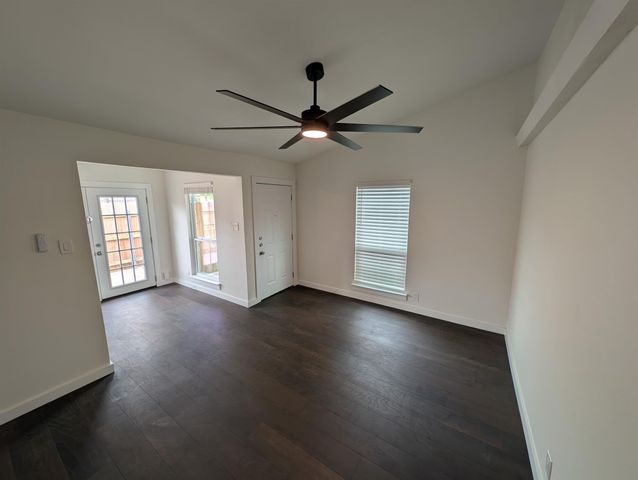 2905 Parker LN B, Austin, TX 78741
