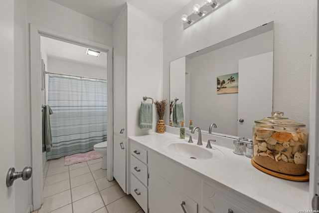 240 Aqua Vista, Kerrville, TX 78070