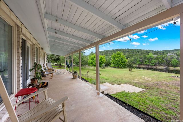 240 Aqua Vista, Kerrville, TX 78070