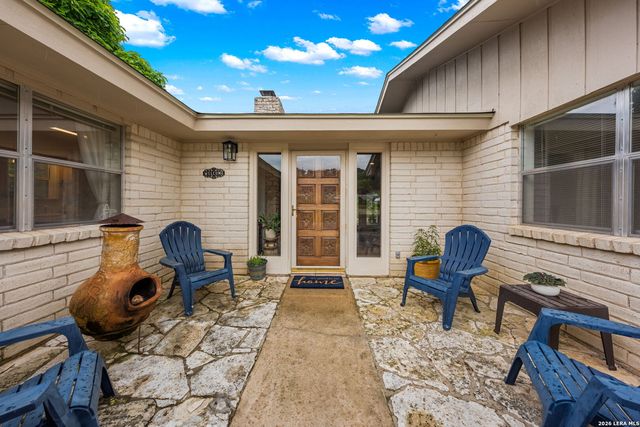 240 Aqua Vista, Kerrville, TX 78070