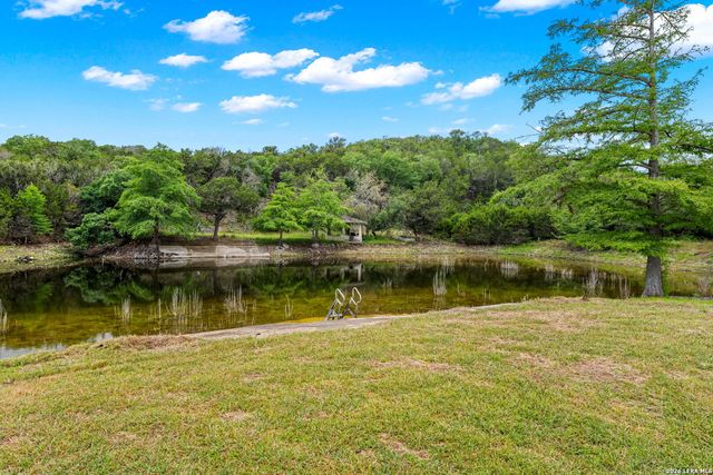 240 Aqua Vista, Kerrville, TX 78070