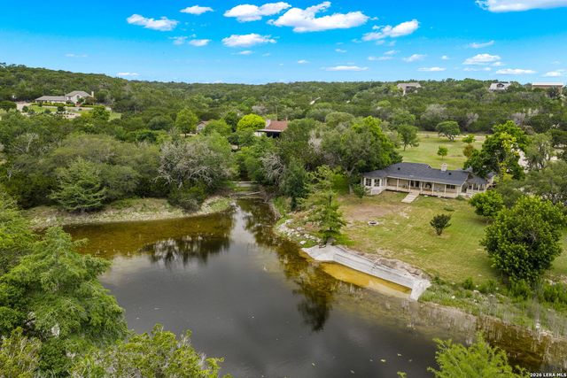 240 Aqua Vista, Kerrville, TX 78070