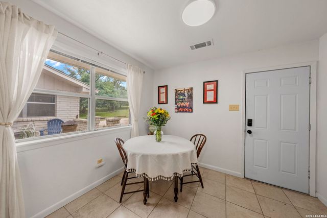 240 Aqua Vista, Kerrville, TX 78070