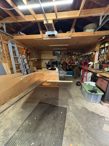 702 S Oak Street, Kendallville, IN 46755