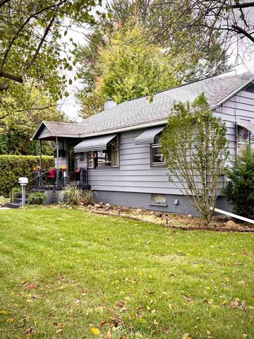 702 S Oak Street, Kendallville, IN 46755