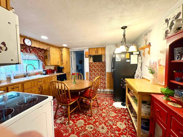 702 S Oak Street, Kendallville, IN 46755