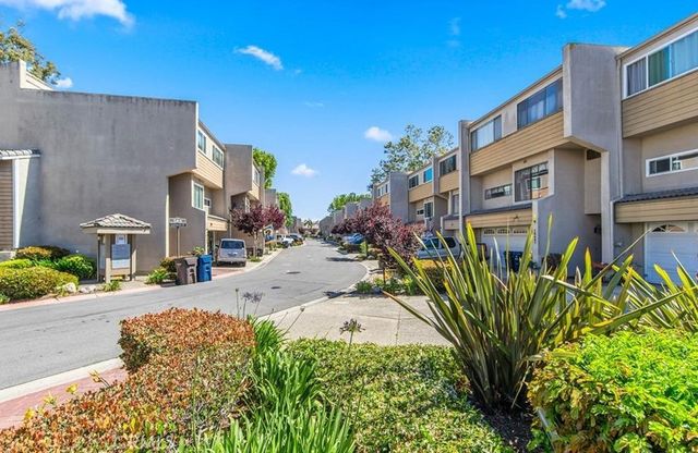 18697 Club, Huntington Beach, CA 92648