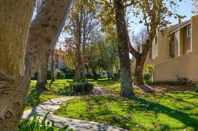 18697 Club, Huntington Beach, CA 92648