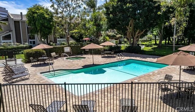 18697 Club, Huntington Beach, CA 92648