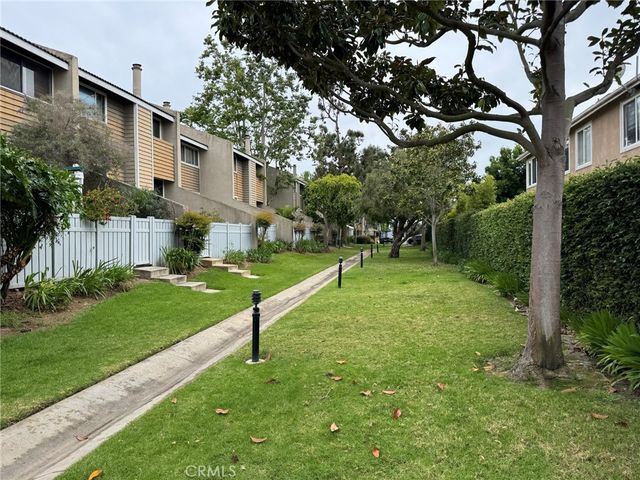 18697 Club, Huntington Beach, CA 92648