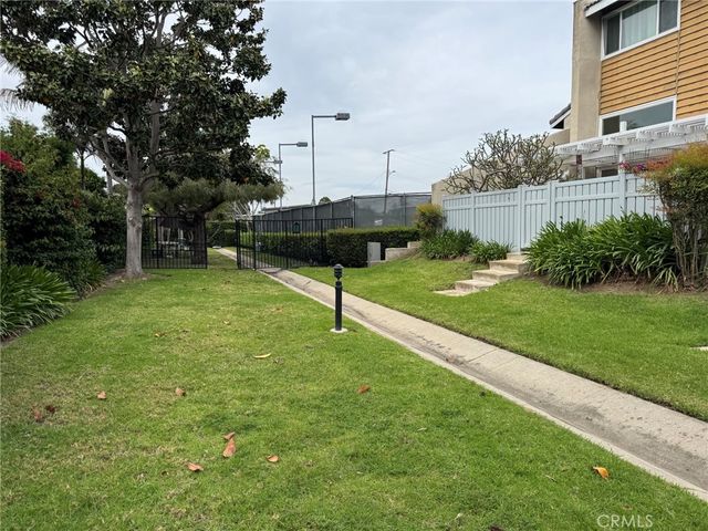 18697 Club, Huntington Beach, CA 92648