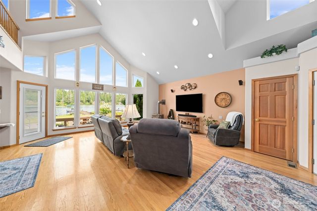 32608 Benbow Drive E, Graham, WA 98338