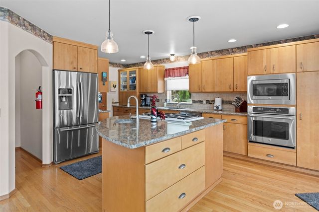 32608 Benbow Drive E, Graham, WA 98338