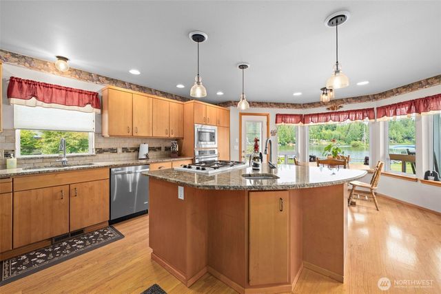 32608 Benbow Drive E, Graham, WA 98338
