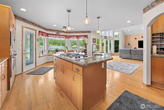 32608 Benbow Drive E, Graham, WA 98338