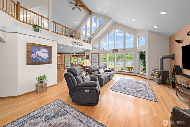 32608 Benbow Drive E, Graham, WA 98338
