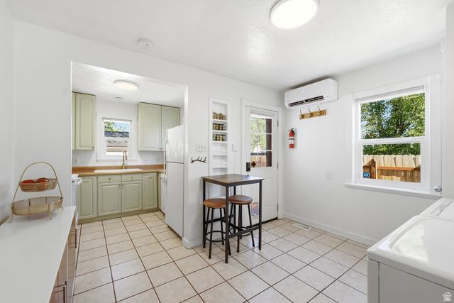 3800 S 300 E, Salt Lake City, UT 84115