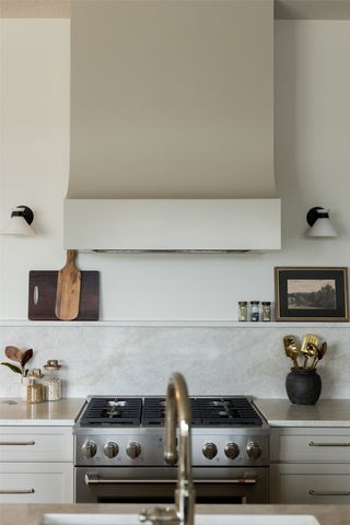 8226 Buckley Court, Johnston, IA 50131