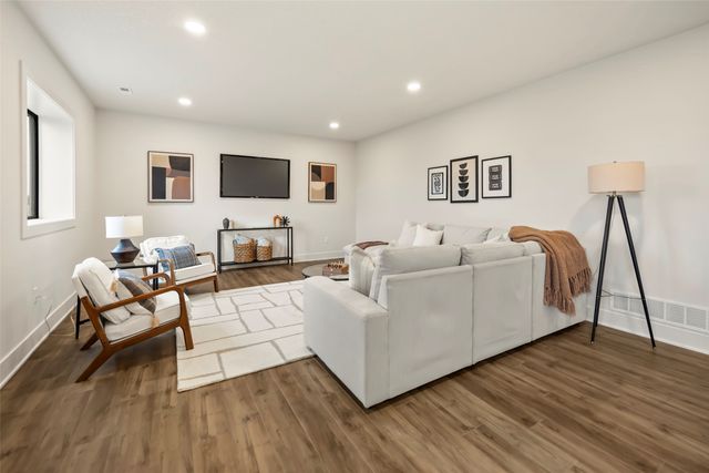 8226 Buckley Court, Johnston, IA 50131