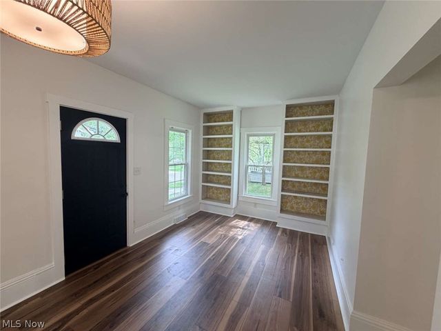 548 Cuyahoga Street, Kent, OH 44240