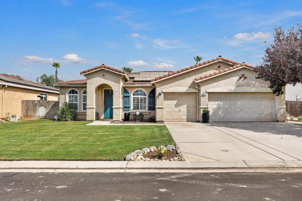 Image 1 of property listing at 9020 Hunters Creek Way, Chowchilla, CA 93610