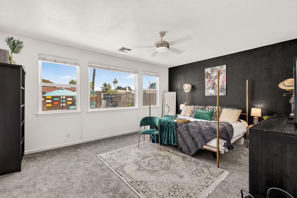 Image 22 of property listing at 9020 Hunters Creek Way, Chowchilla, CA 93610