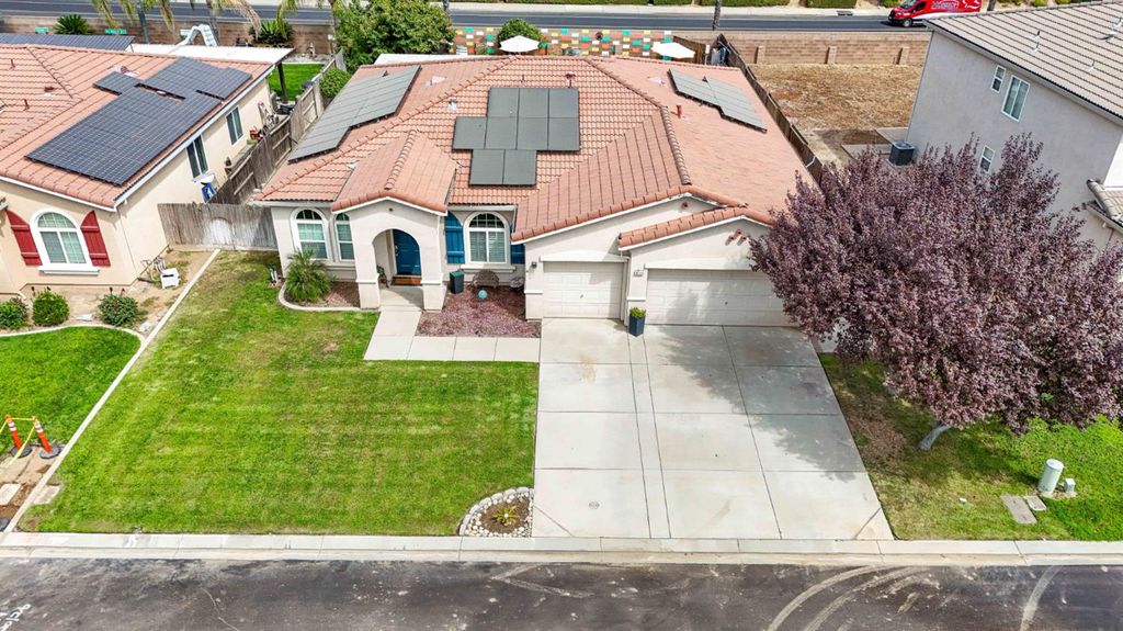 Image 47 of property listing at 9020 Hunters Creek Way, Chowchilla, CA 93610