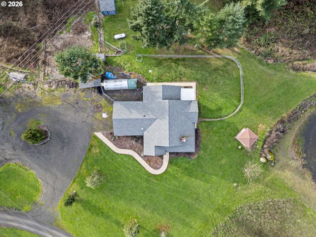 302 SCOTT Rd, Oakland, OR 97462