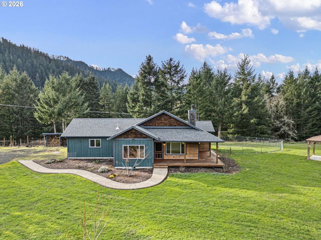 302 SCOTT Rd, Oakland, OR 97462