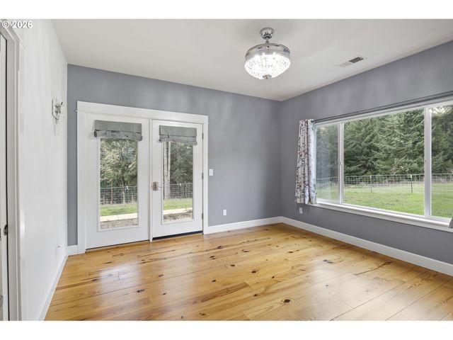 302 SCOTT Rd, Oakland, OR 97462