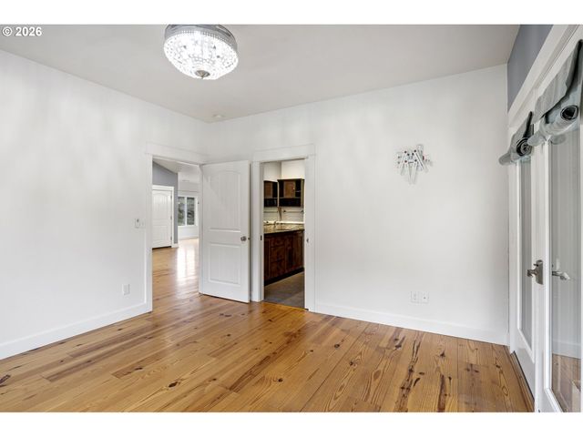 302 SCOTT Rd, Oakland, OR 97462