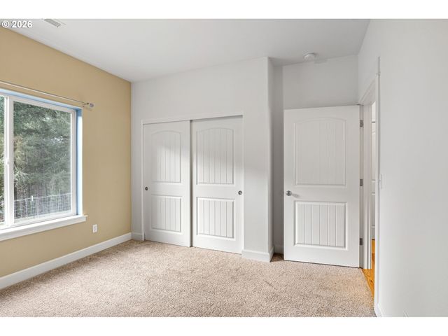 302 SCOTT Rd, Oakland, OR 97462