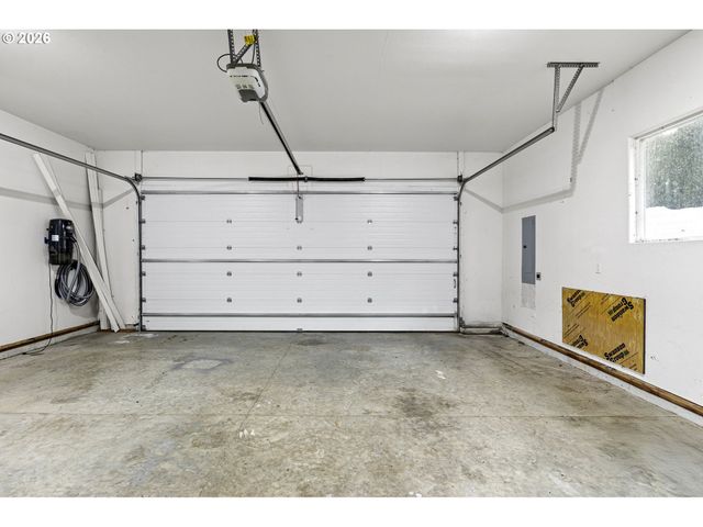 302 SCOTT Rd, Oakland, OR 97462