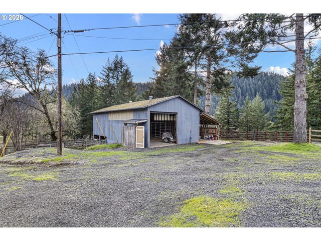 302 SCOTT Rd, Oakland, OR 97462