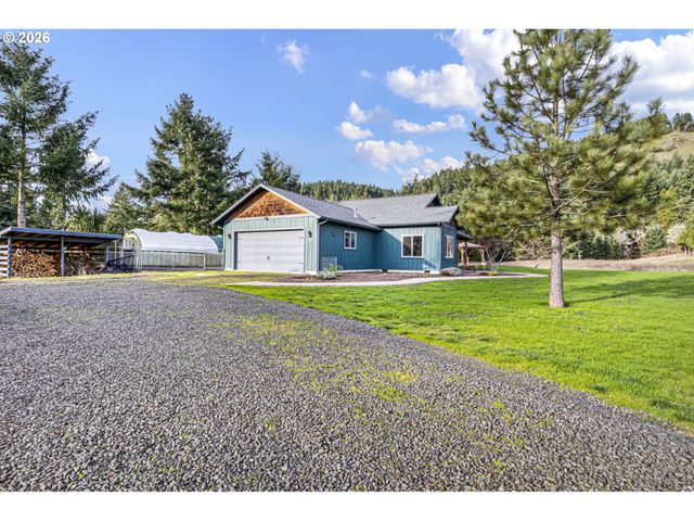 302 SCOTT Rd, Oakland, OR 97462