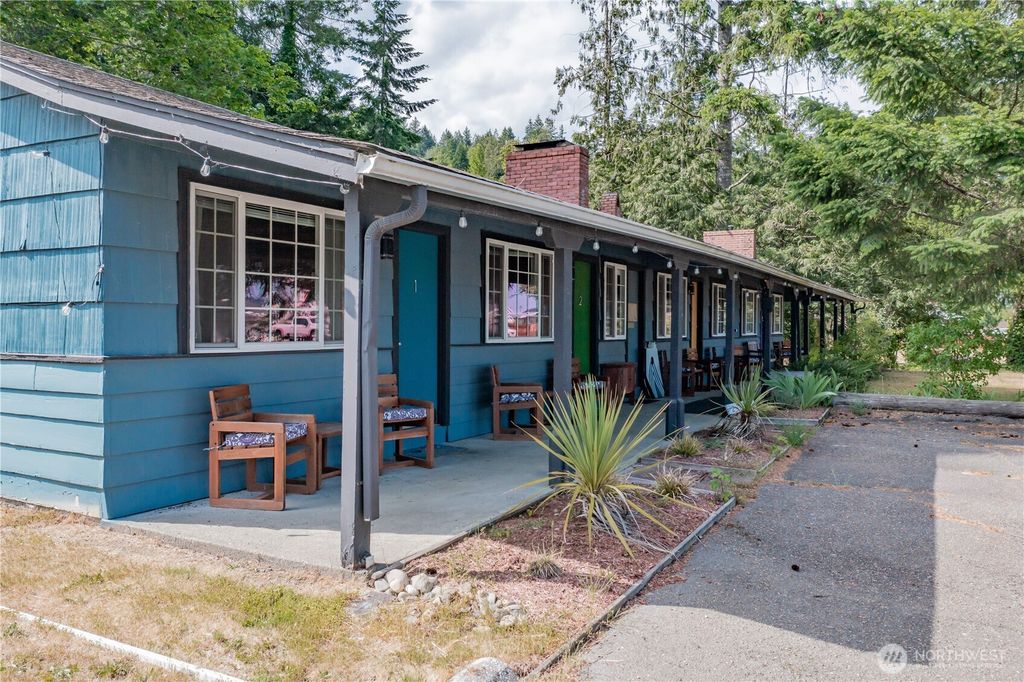 27131 N US Highway 101, Hoodsport, WA 98548