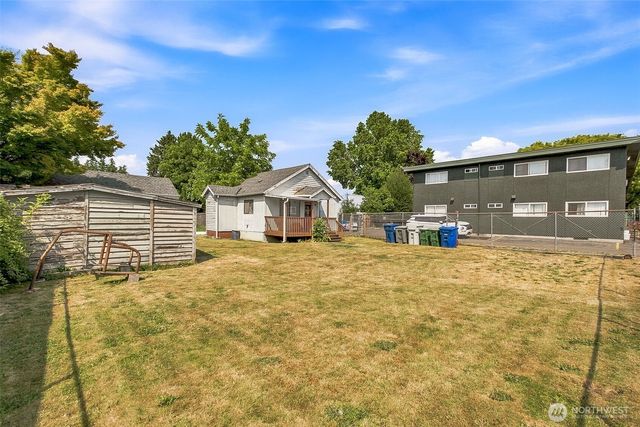 810 N 4th Street, Renton, WA 98057