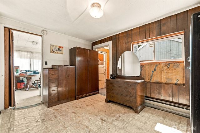 810 N 4th Street, Renton, WA 98057